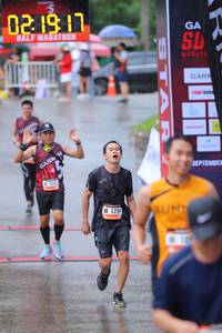 BIB: 1917, 1739
                            <button type="button" onclick="openModal(5730530)" class="btn btn-primary btn-sm float-right btn-popup" data-toggle="modal" data-target=".modal-high-quality">
                        <i class="fas fa-shopping-cart"></i> Add to Cart
                    </button>
                                            <button type="button" onclick="isThisMe(5730530, true)" class="btn btn-success btn-sm float-right btn-popup btn-isme hidden" data-toggle="tooltip" data-placement="bottom" title="นี่คือรูปของคุณใช่ไหม คลิกที่นี่เพื่อเอาเข้าอัลบั้ม">
                        <i class="fas fa-plus"></i> Add to album
                    </button>
                    <button type="button" onclick="isThisMe(5730530, false)" class="btn btn-warning btn-sm float-right btn-popup btn-isnotme hidden">
                        <i class="fas fa-ban"></i> Remove from album
                    </button>